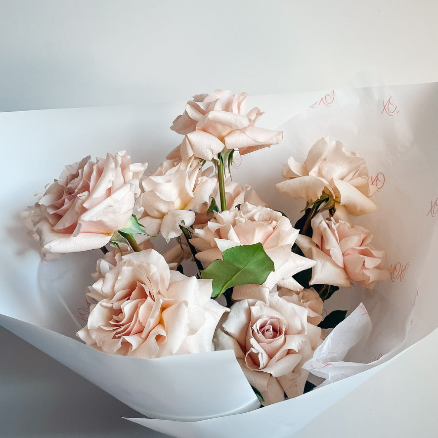 SOFT KISSES • Luxury All Warm Blush Rose Bouquet