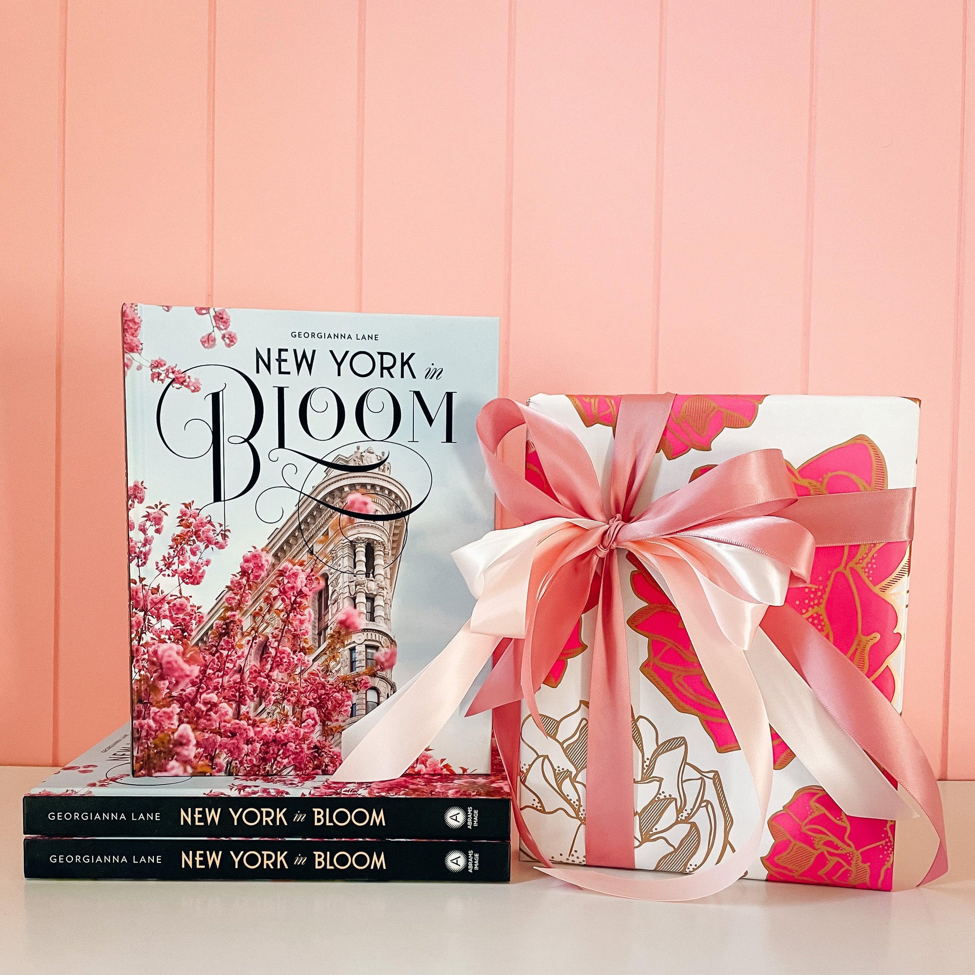 NEW YORK IN BLOOM - Coffee Table Book